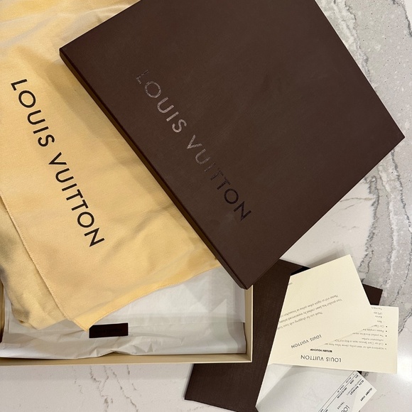 💞 RARE & Retired Louis Vuitton Odeon pm Crossbody in Monogram - Picture 13 of 15